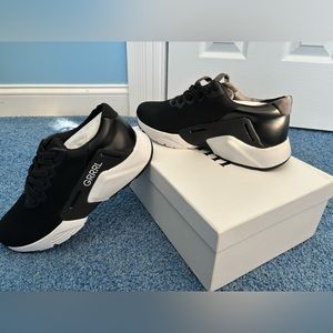 Grrrl Comfort Trainers size 9